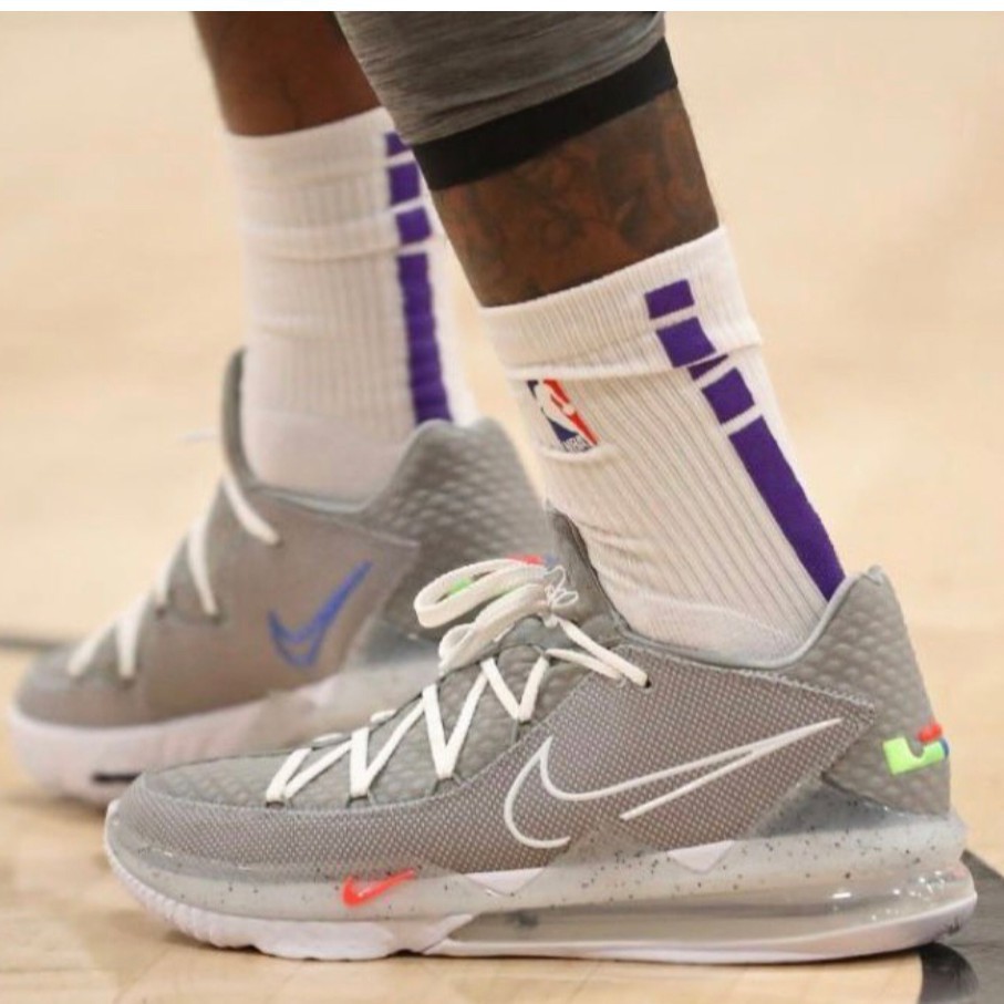 lebron 17 low particle grey