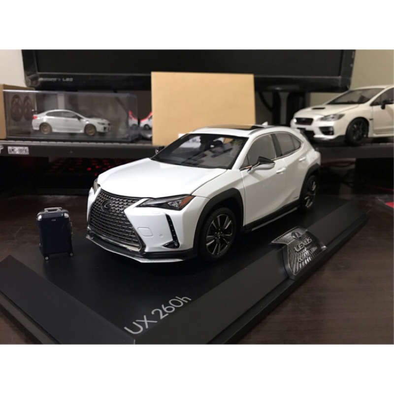 【ERIC】1:18 1/18 原廠 凌志 Lexus UX 200 UX250 UX260 改裝空力套件+行李箱 模型