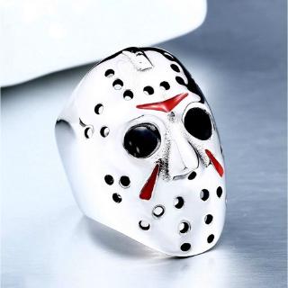 Jason Voorhees 帶紅色戒指的面具。