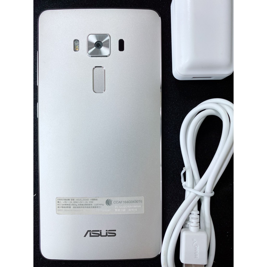 直購價 2 500元 Asus Zenfone 3 Deluxe Zs570kl 32gb 二手機 中古機 9成新 蝦皮購物