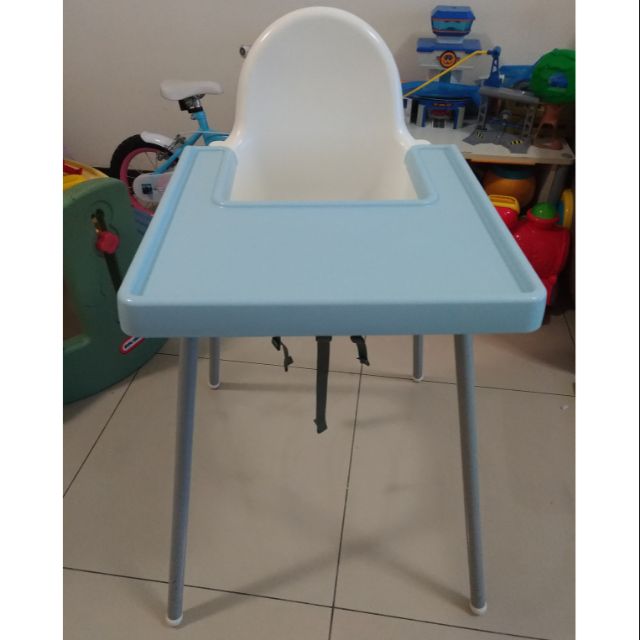 Ikea 高腳椅附托盤

餐椅 藍色，白色