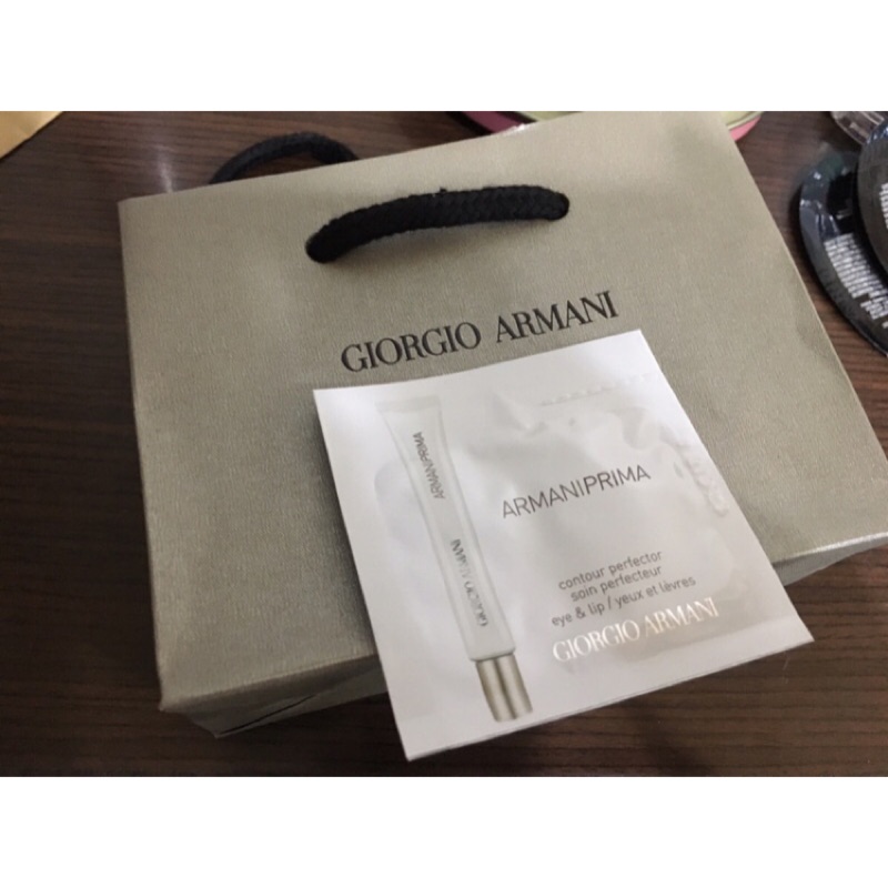 Giorgio Armani 亞曼尼 訂製光保濕水亮眼唇精華『現貨』