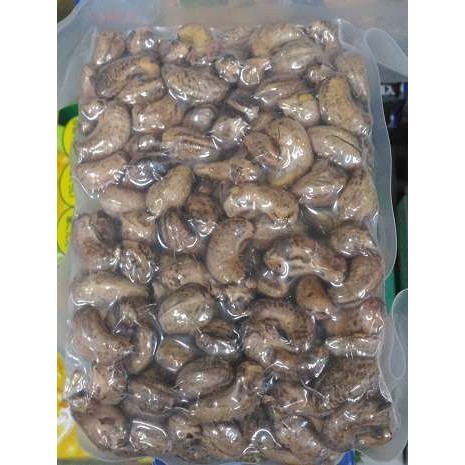 ☆°╮《艾咪小鋪》☆°╮越南腰果 帶皮鹹酥腰果 真空包裝 500g