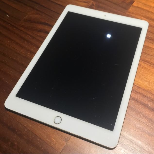 Apple iPad Air2 9.7吋 128G WiFi版本 中古 高雄可面交 金色