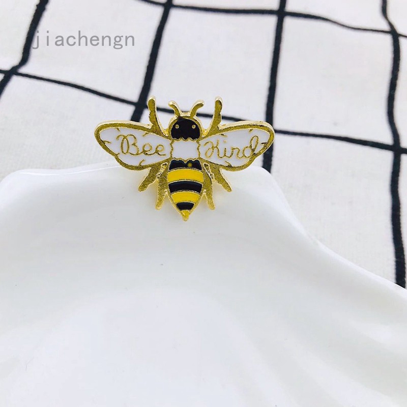 Jiachengn 金色蜜蜂可愛胸針昆蟲牛仔襯衫翻領蜂針蜜蜂定制徽章男女 蝦皮購物