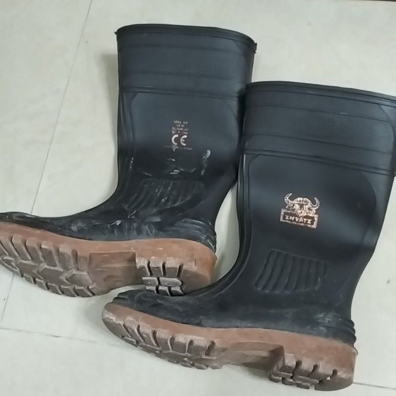 二手 42號 安全鞋 INYATI安全長統雨鞋雨靴 男 雨鞋 符合歐盟CE標準鋼頭防穿刺耐油耐酸鹼