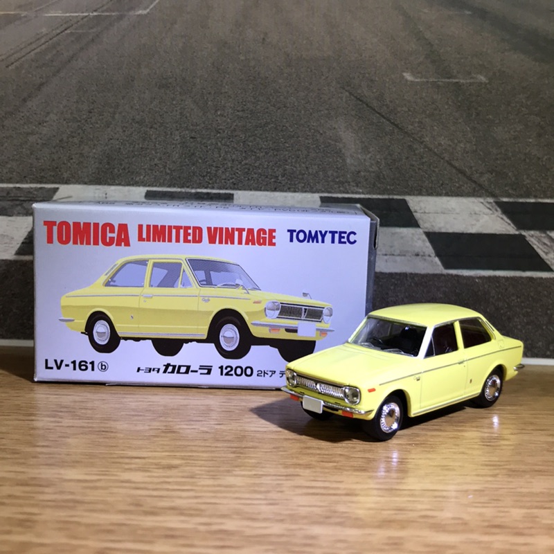 Tomica TLV LV-161 Toyota Corolla 1200 雙門