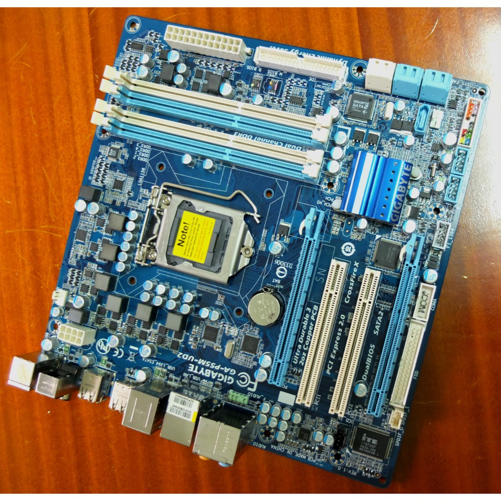 GIGABYTE 技嘉主機板 DDR3 (LGA 1156) GA-P55M-UD2 / 已過保 /主機板+檔板+光碟