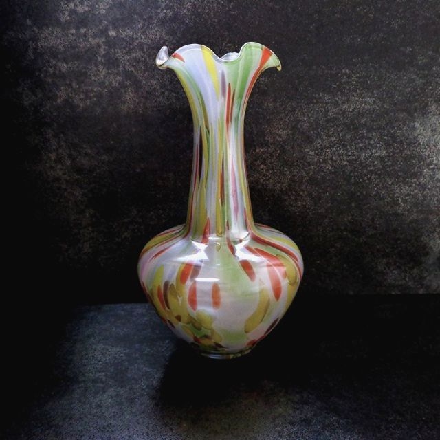 老物 早期台灣五彩虹光琉璃花瓶 瑕疵 彩色 點點 繽紛 手工 懷舊 花器 插花 花藝 復古 日式 和風 玻璃 藝術 擺飾 蝦皮購物