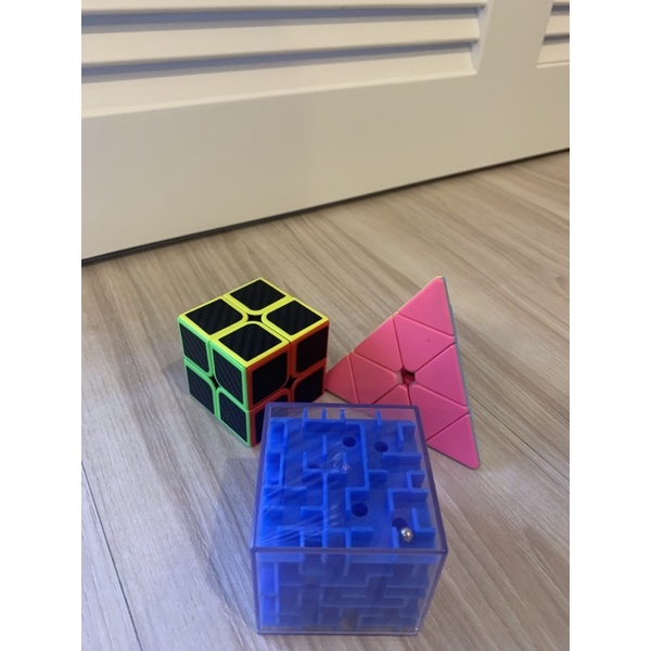 二手益智遊戲組 魔術方塊 三角魔術方塊 立體迷宮 3個ㄧ組只要149