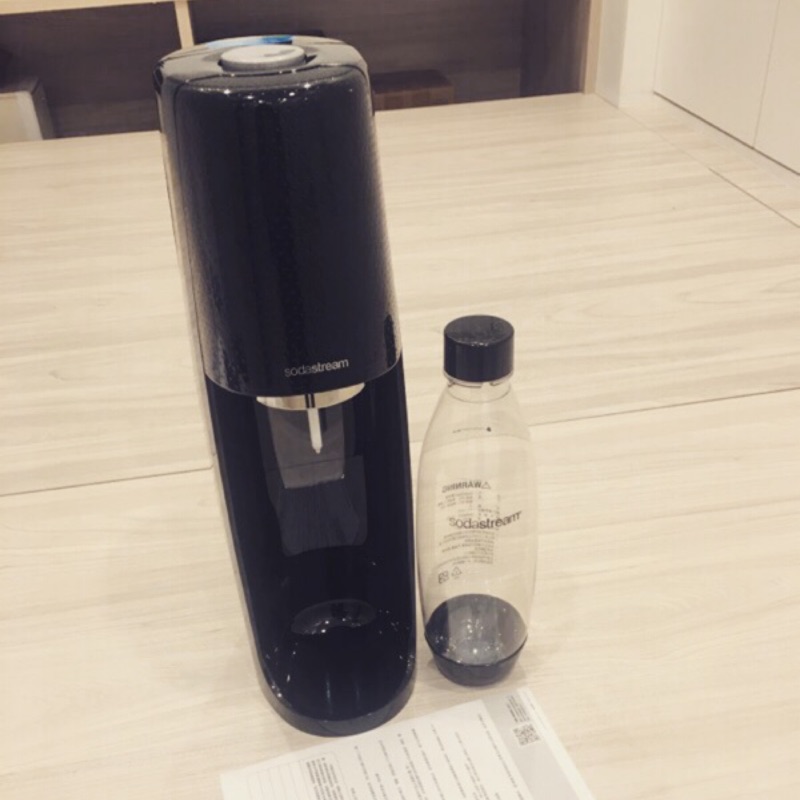 Sodastream SOURCE 瑞士設計師款 氣泡水機 -經典黑 免運