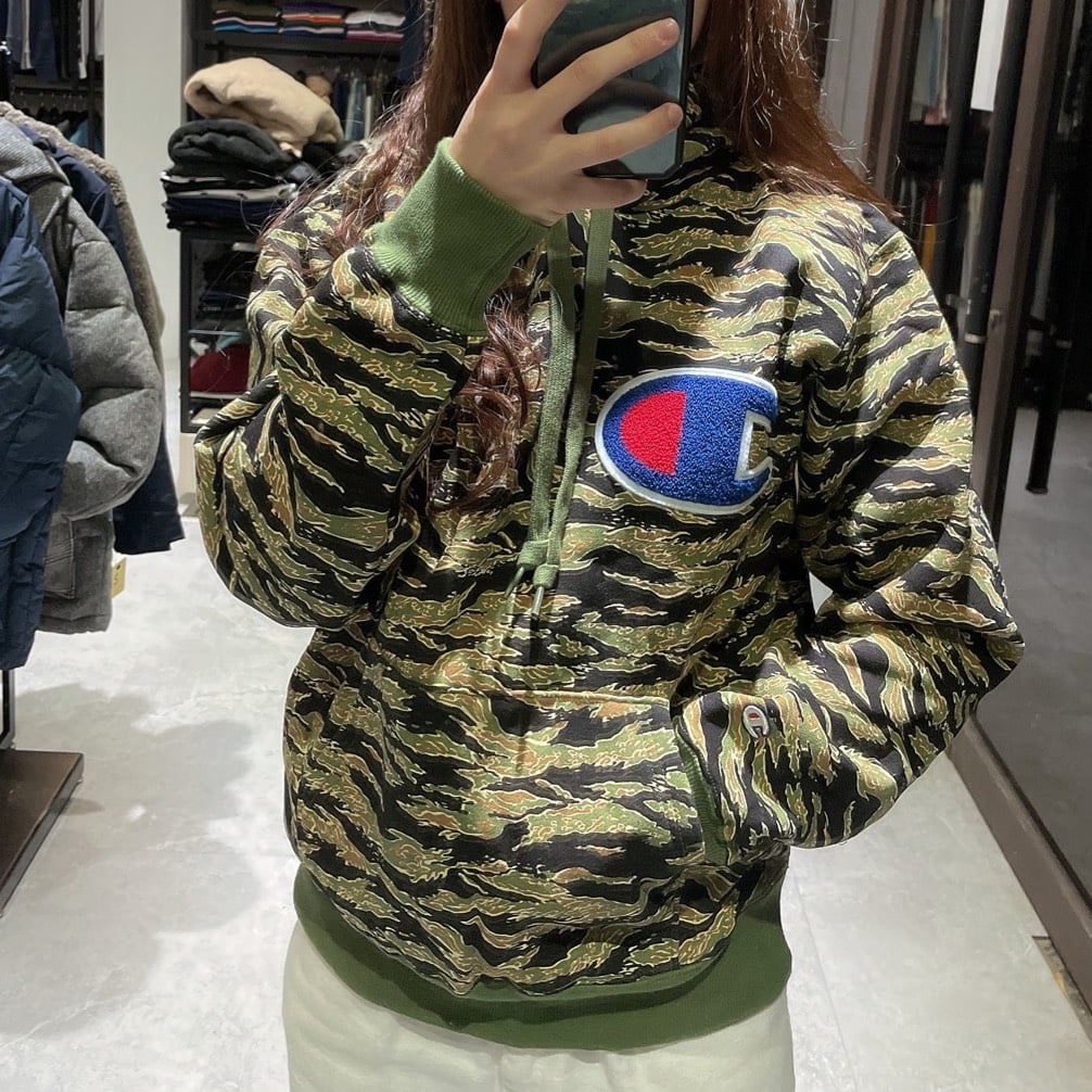 [海鹿馬] Champion 日版 冠軍 帽T 內刷毛厚磅挺版 男女可穿 38~58公斤 袖口電繡小logo 虎斑迷彩