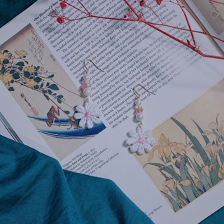 ✧小花花✧耳環 珍珠 輕珠寶 粉色 水晶碎 白色 蕾絲小花 手作 手工 手創