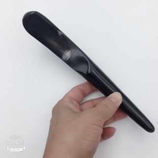 《96揪樂樂》現貨/黑牛角/牛角按摩棒/斜口按摩器 刮痧 養生 按摩板 美體 美容 不鏽鋼刮痧按摩器
