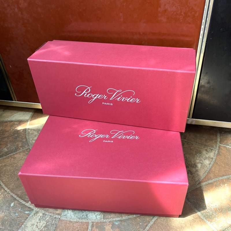 法國精品名牌Roger Vivier高級鞋盒/空鞋盒/紙盒/紙箱/硬紙盒/收納盒/收納箱/整理盒/置物盒/收藏盒/禮物盒