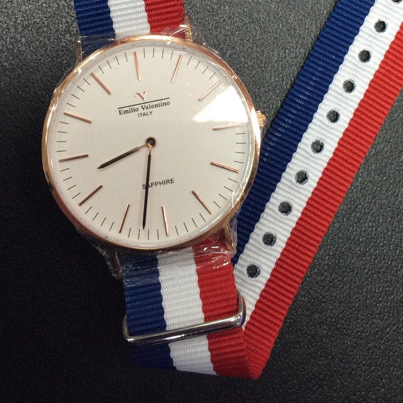 范倫鐵諾 薄型 大錶面簡約線條刻度時尚-帆布錶帶