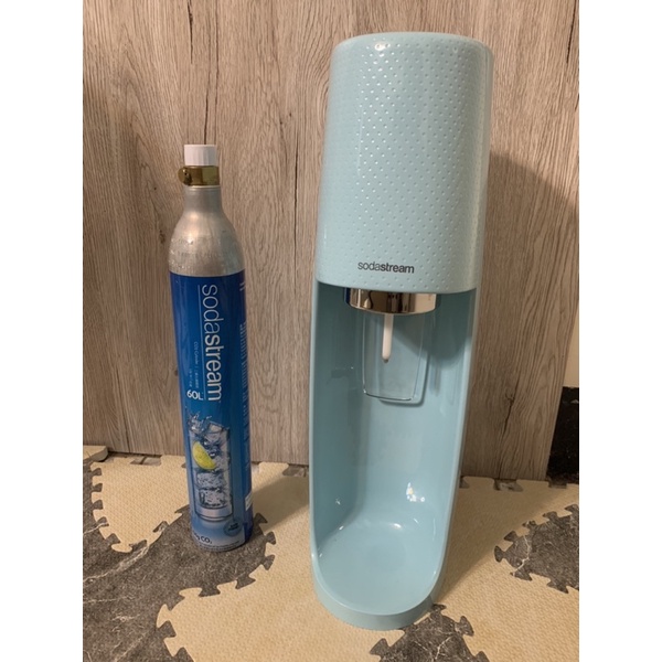 Sodastream 氣泡水機*1 （Fizzi 冰河藍） +鋼瓶*2 （二手