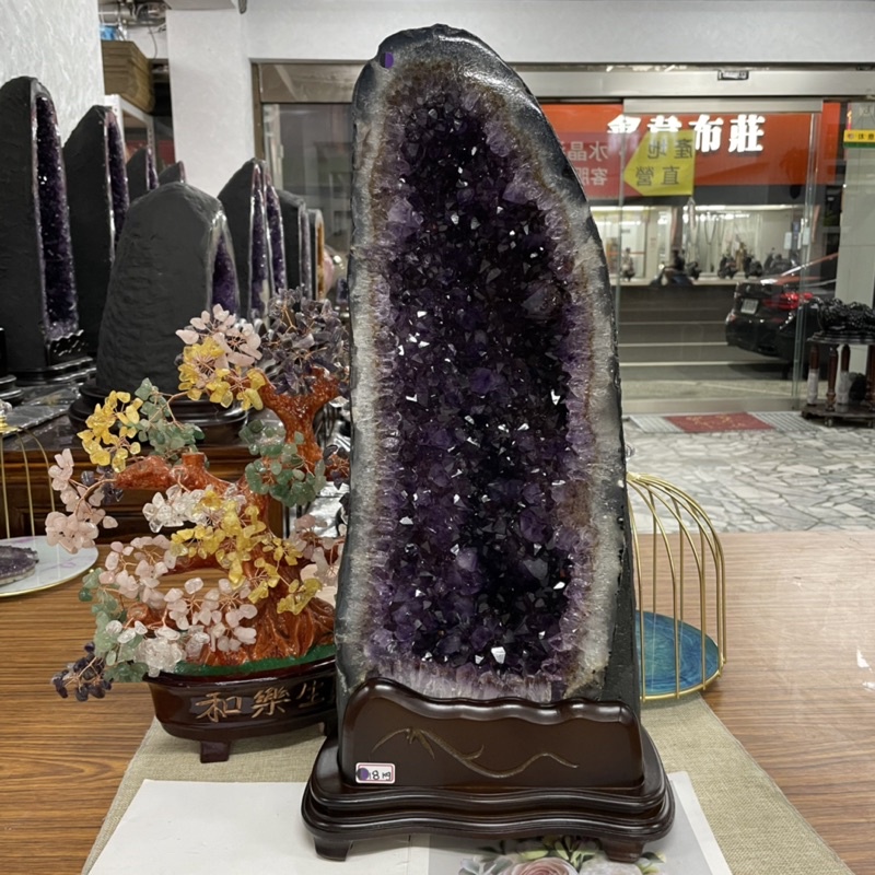 頂級巴西🇧🇷紫水晶洞 ESPb+✨18kg❤️共生瑪瑙邊✅稀有礦「鈦晶」💯共生紫水晶簇（花🌸✨木型紫水晶洞 招財 招貴人