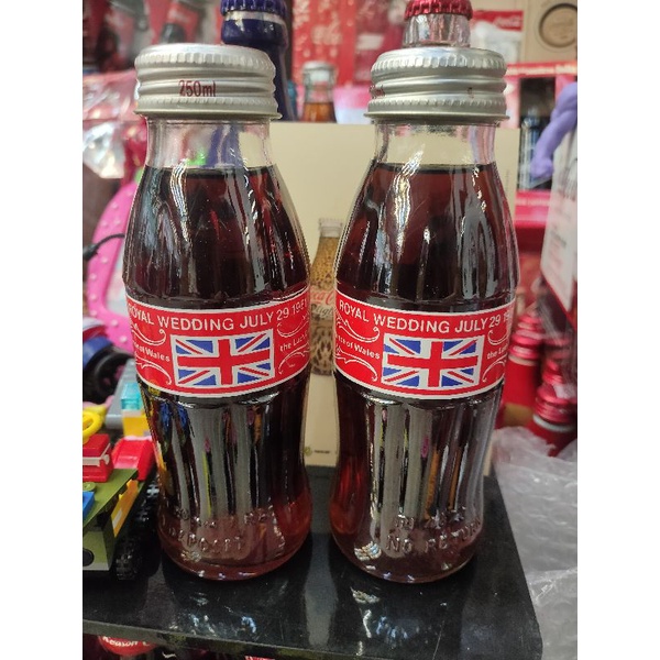 YUMO家 1981年 英國戴安娜（彩紅瓶）單瓶 王妃紀念玻璃瓶  可口可樂