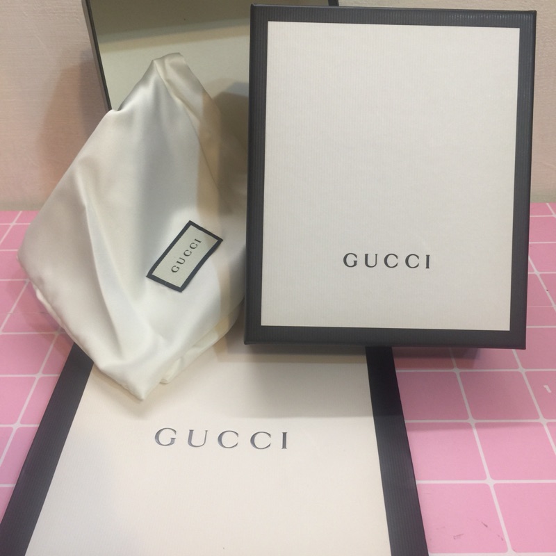 Gucci  紙盒+紙袋+短夾防塵袋