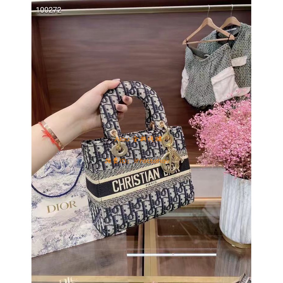 Dior 迪奧女生包包伊勢丹限定戴妃包mini Ladydior 小號戴妃包現貨 蝦皮購物