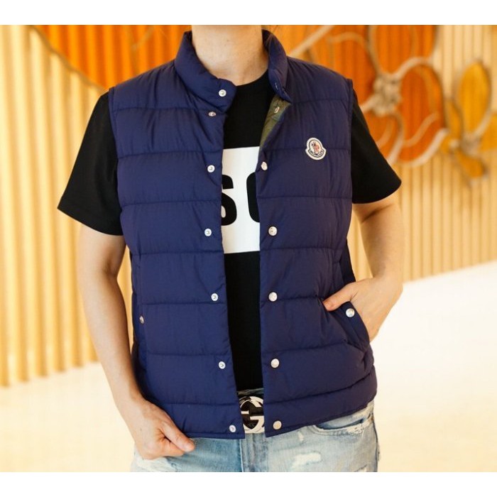 國際精品代購Moncler FEBE Quilted Puffer Vest 薄羽絨背心深藍| 蝦皮購物