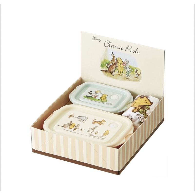 日本迪士尼商店限定❤️小熊維尼便當盒、保鮮盒禮盒組（兩入便當盒+餐墊巾）（日本製）