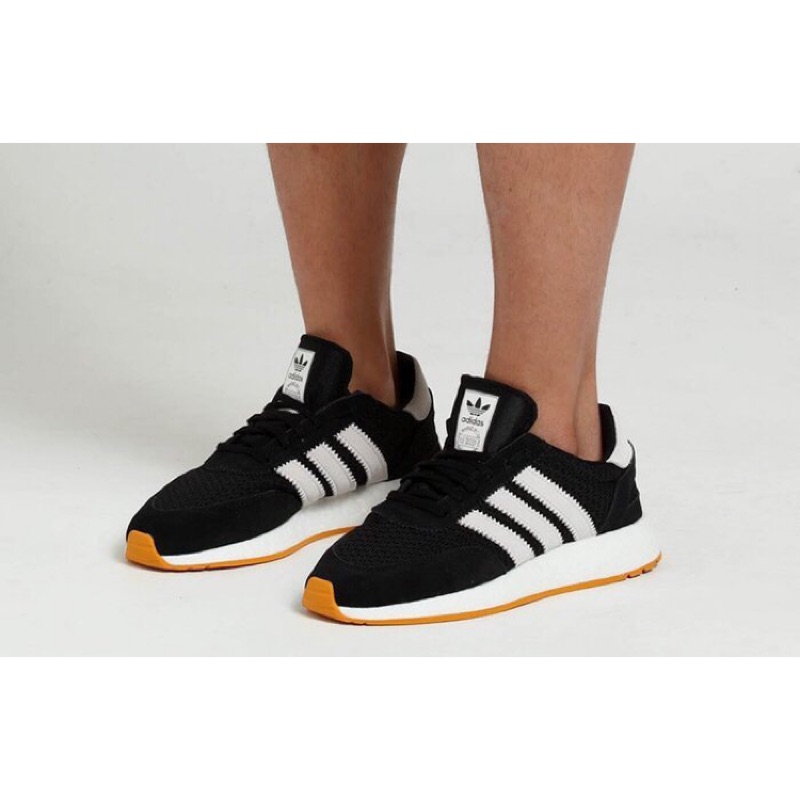 花田ADIDAS I-5923 BOOST 黑白牛奶糖D97213 INIKI ULTRA SMITH | 蝦皮購物