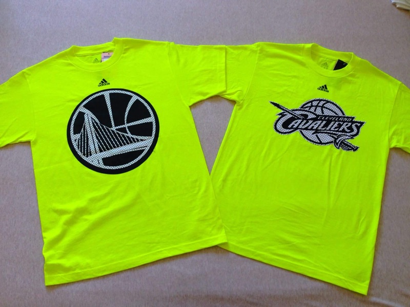 【Curry #30 金州勇士Warriors】NBA全新正品 螢光黃短袖T恤 LOGO TEE Adidas