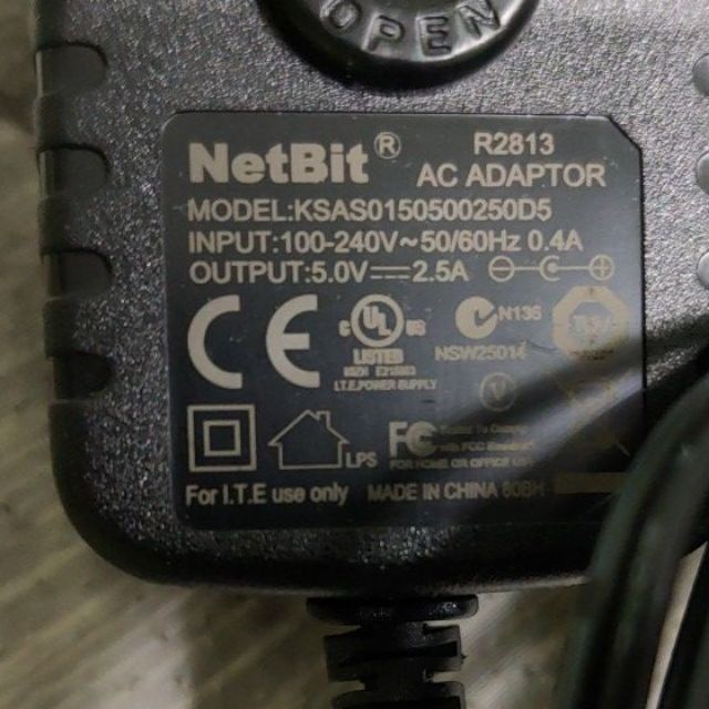 全新 NetBit 5V 2.5A type I C A E 萬國規格