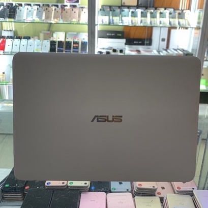 *ASUS 華碩 ZenBook UX305 13.3吋螢幕 極緻輕薄 筆記型電腦 保固90天