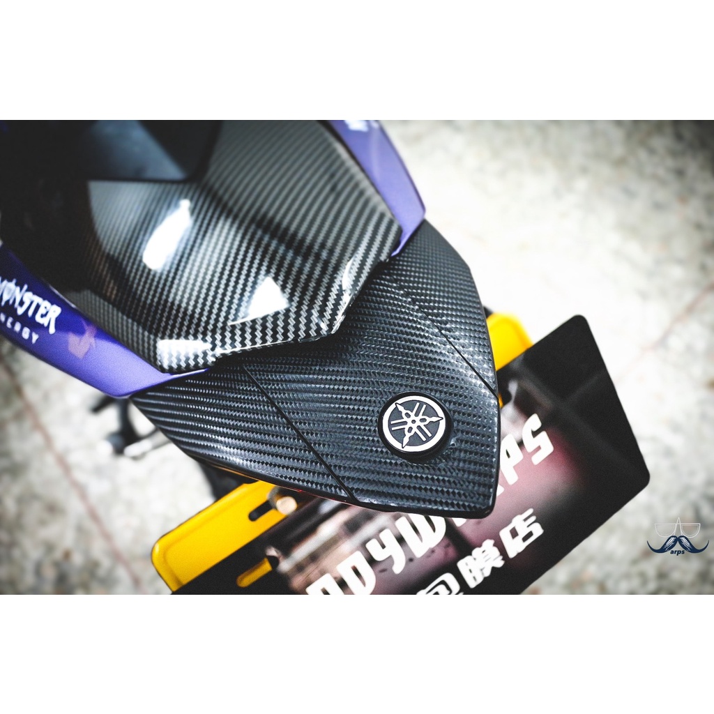 [老爸包膜店] Yamaha 山葉 R3 尾燈上蓋碳纖維膜 (新舊款皆適用 燻黑 卡夢 改色 改裝 防刮