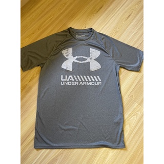 UNDER ARMOUR 運動上衣（大人M)