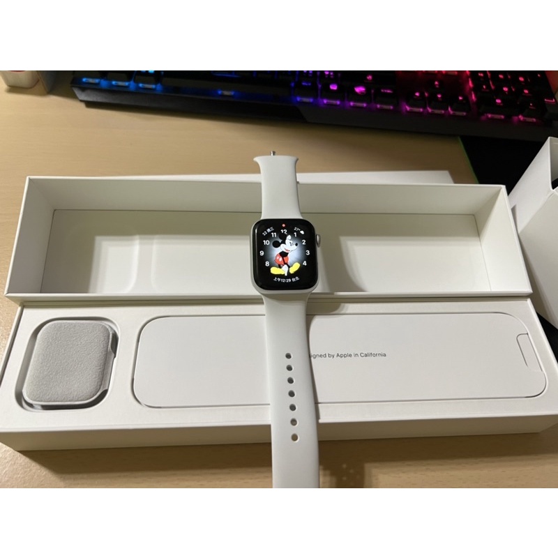 降價 Apple Watch S5 GPS 44mm 鋁框完整盒裝 附保貼殼 9新漂亮 雙北可面交 僅一台
