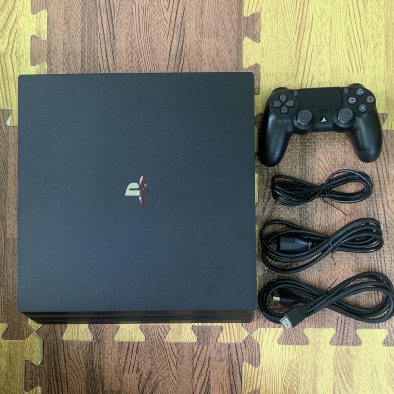 Ps4pro 極致黑7117b 二手九成五新 三重可面交 蝦皮購物