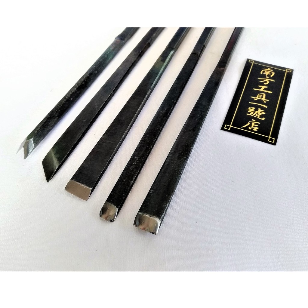 台南南方】台灣製5支組木工雕刻刀鐵柄三角刀平口刀尖尾刀圓口刀小刀| 蝦皮購物 台南南方】台灣製5支組木工雕刻刀鐵柄三角刀平口刀尖尾刀圓口刀小刀| 蝦皮購物