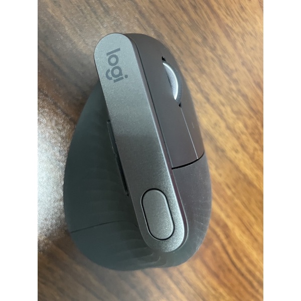 Logitech MX Vertical 垂直滑鼠