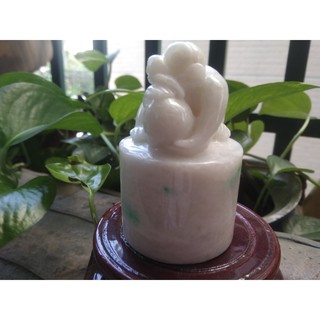 天然玉石緬甸玉硬玉A貨翡翠白底青猴獻桃印章擺件手把件把玩送底座67.6*43mm好運將至珠寶寶石首飾飾品