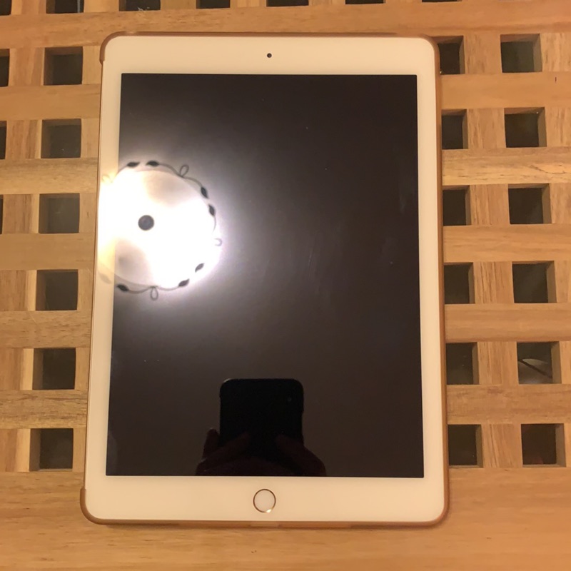 Apple iPad Air2 64G wifi 金 二手平板電腦 附贈保護殼