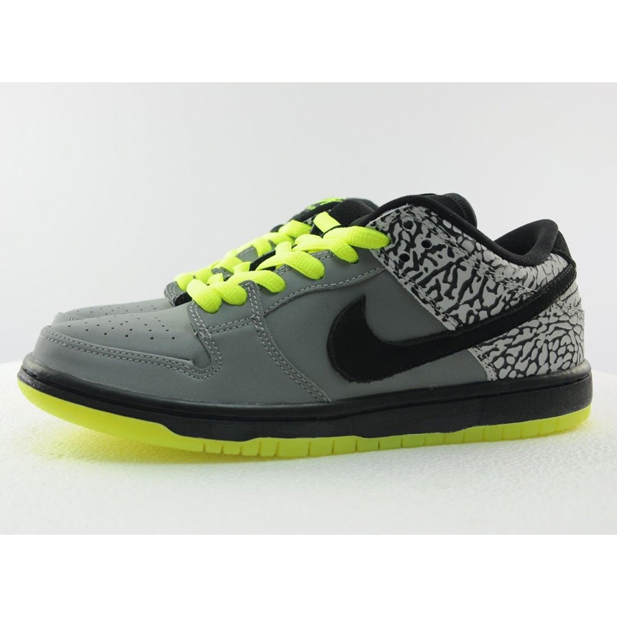 dunk low neon green