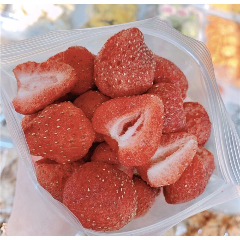 韓國～南大門草莓乾凍乾🍓草莓脆180公克（台灣現貨）