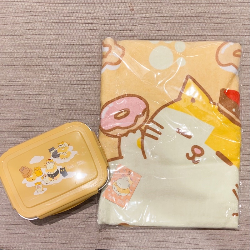 Mister Donut 黃阿瑪聯名餐盒/浴巾