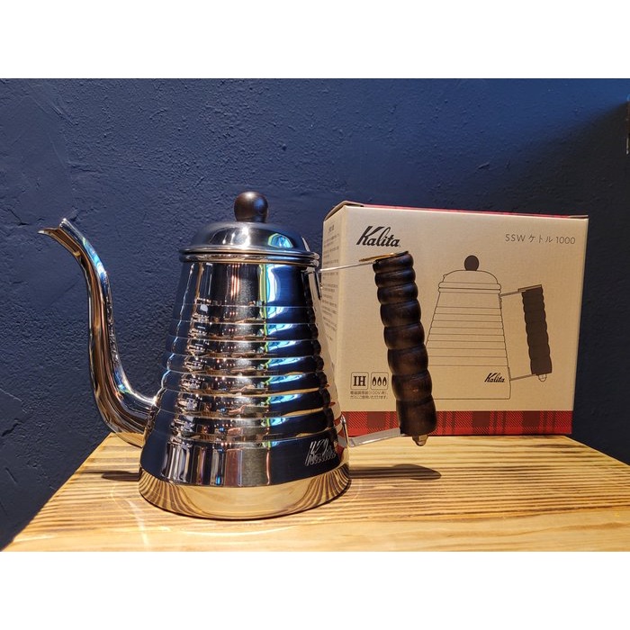 【多塔咖啡】日本原裝 Kalita Wave 木柄鶴嘴壺 手沖壺 不銹鋼1.0L 52073 鶴嘴壺 咖啡手沖壺