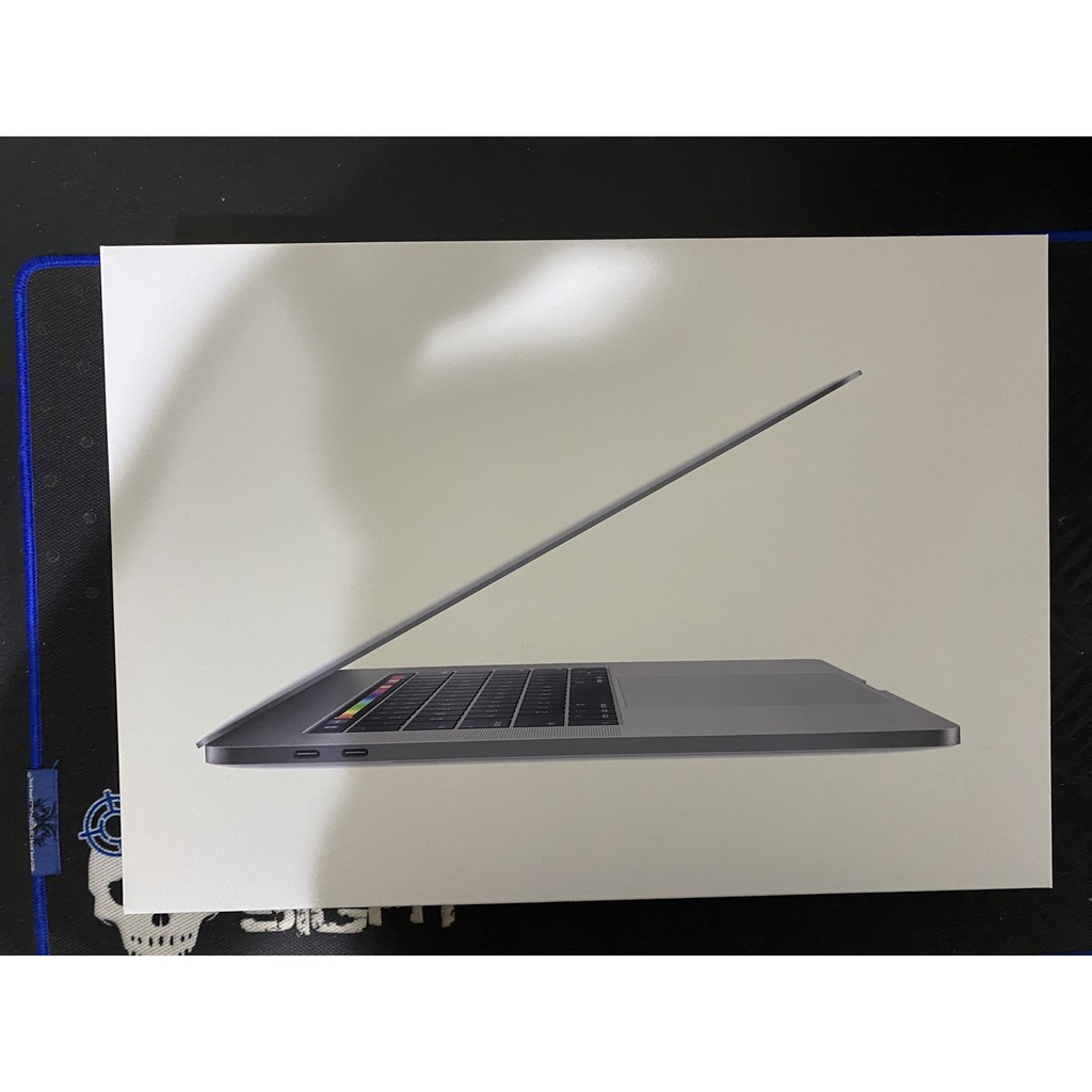 極新 MacBook Pro 15 with Touch Bar 2.4G/32G/1T/ Intel UHD 630