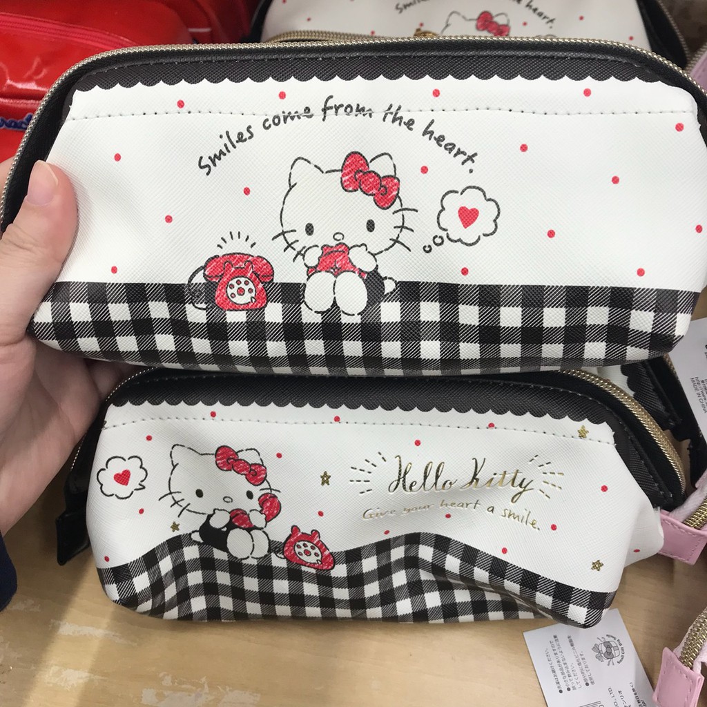 《現貨》Coco馬日本代購~日本三麗鷗 正版 雙子星 凱蒂貓 化妝包 收納包 筆袋 鉛筆盒 水餃包