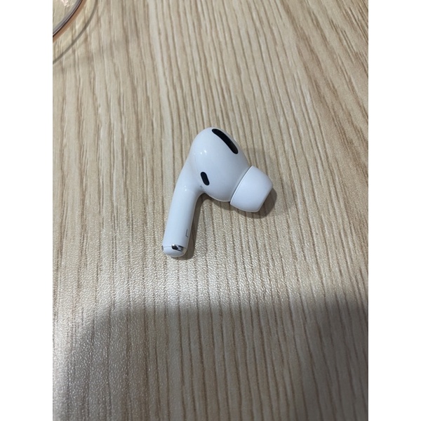 AirPods Pro保固內左耳 無傷