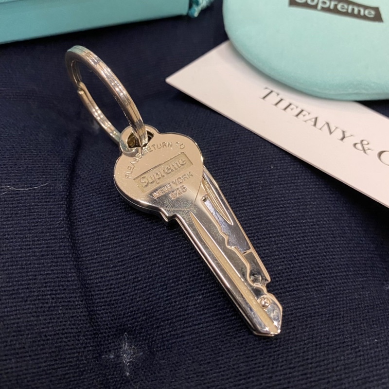 [現貨] Supreme x Tiffany 小刀鑰匙圈