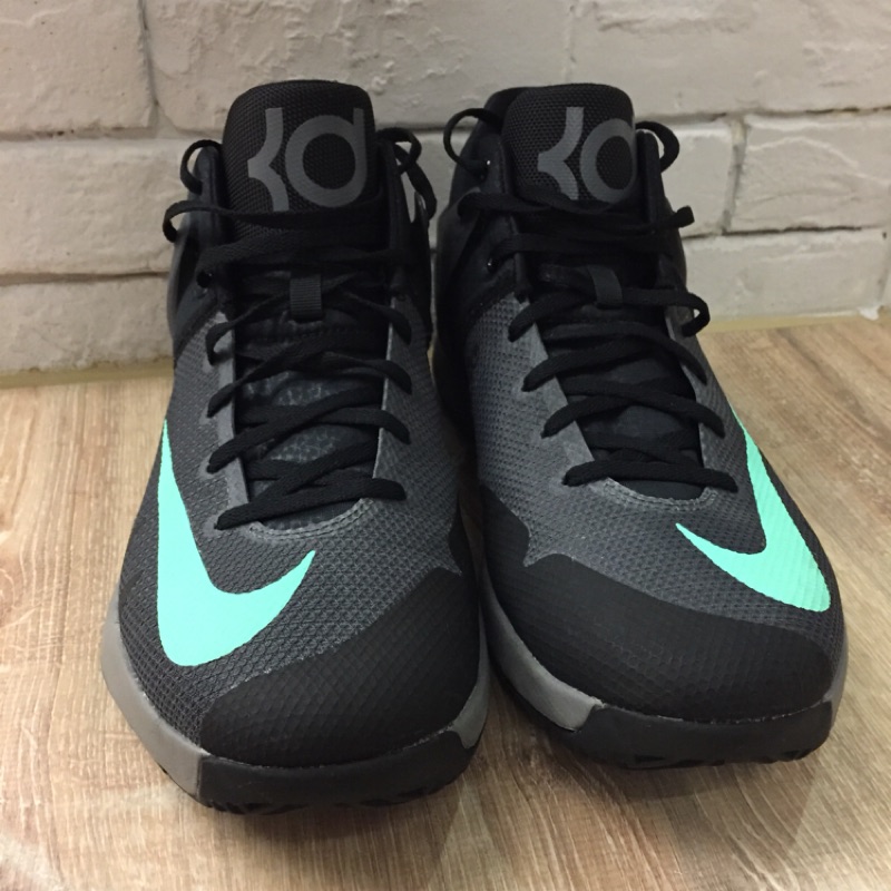 KD TREY 4 IV EP  US 10.5 NIKE