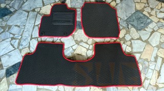 SUGO汽車精品 本田 HONDA NEW CITY 專用蜂巢式腳踏墊