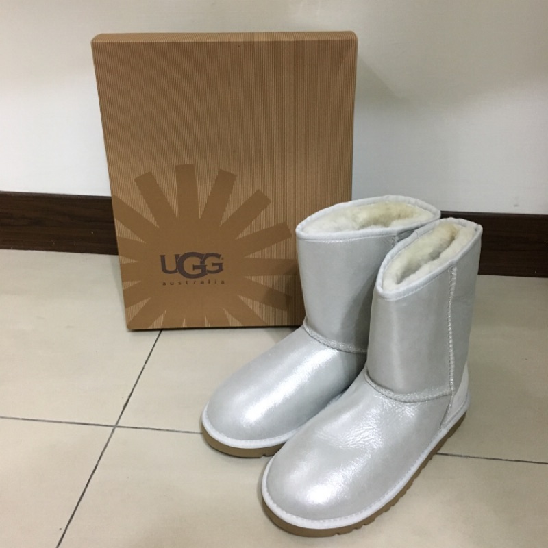 UGG 短筒雪靴